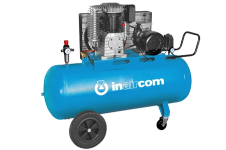 poj&iacute;zdn&yacute; p&iacute;stov&yacute;  kompresor Mobil Air 5,5 kW